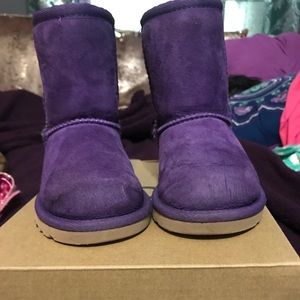 Like new Toddler size 8 Uggs